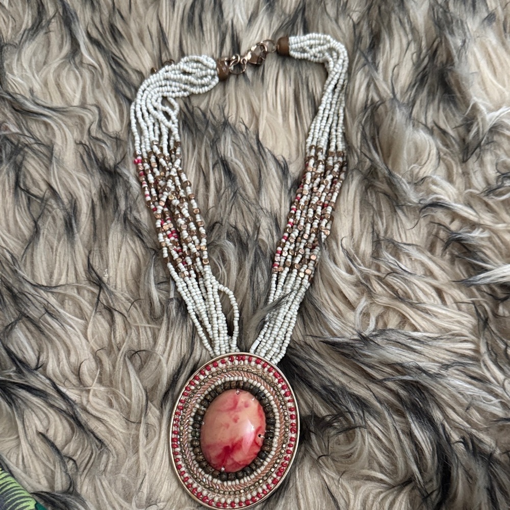 Elegant Beaded Necklace with Pink Pendant